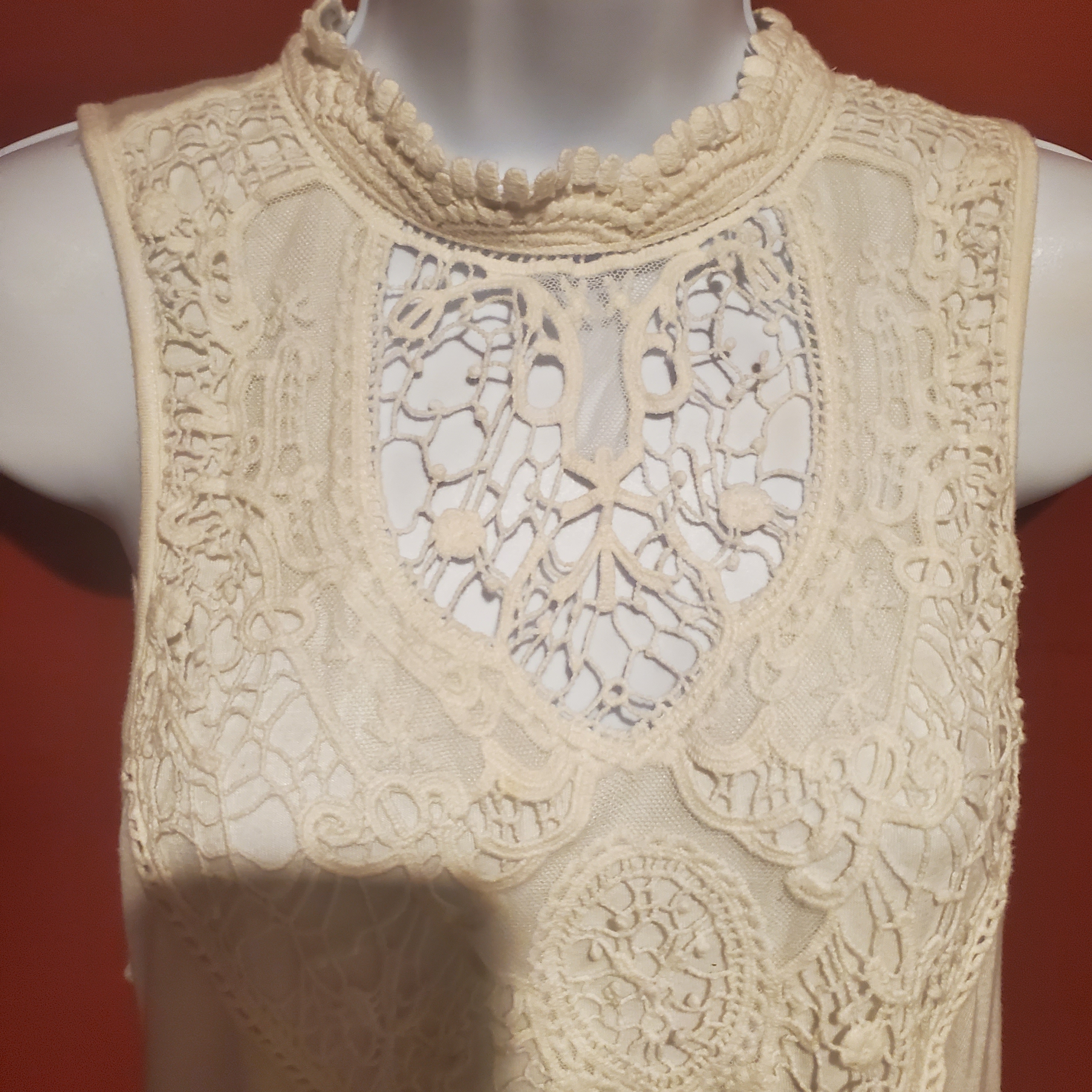 Ariat Cream Crochet Trim Sleeveless Top
